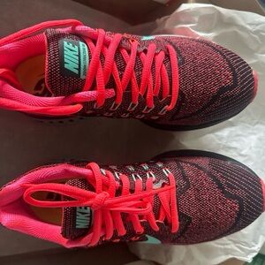 Nike Women’s Zoom Structure 18 683737-600 Black Hyper Punch Turquoise Size 6